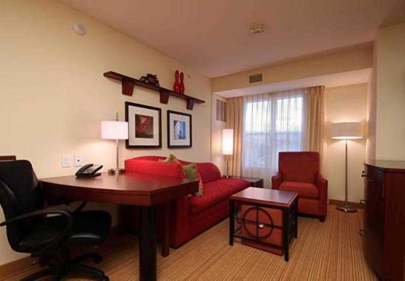 Residence Inn By Marriott Woodbridge Edison/Raritan Center Room photo